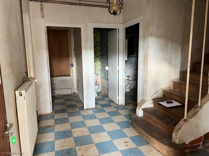 Maison - 230 m² - 9 pièces
