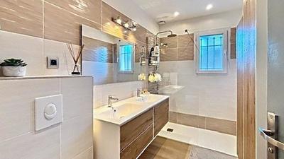 Maison - 147 m² - 7 pièces