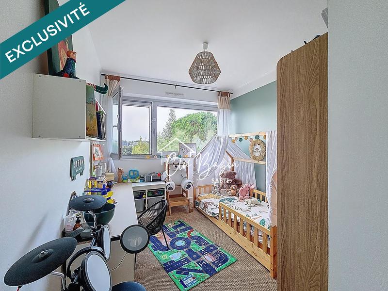 Appartement - 80 m² - 4 pièces