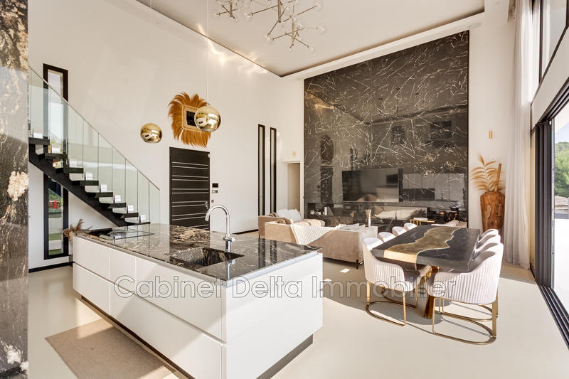 Maison contemporaine - 195 m² - 6 pièces