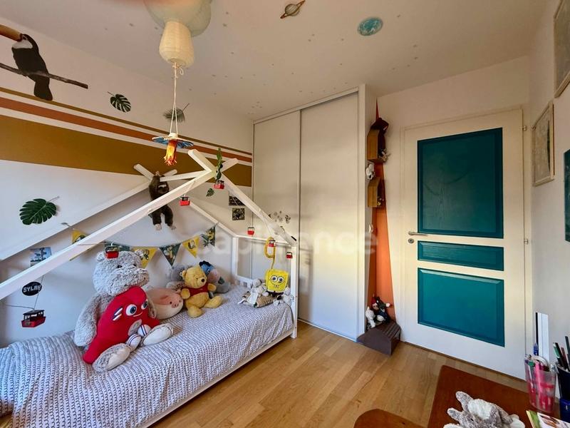 Appartement - 75 m² - 3 pièces