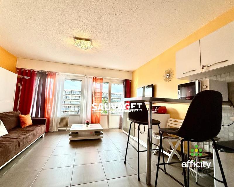 Studio - 25 m² - 1 pièce