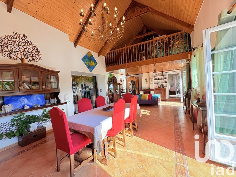 Maison - 252 m² - 10 pièces