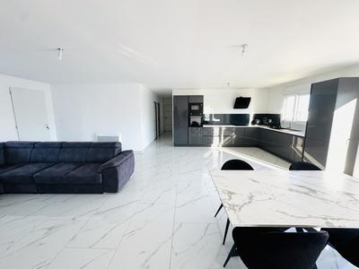 Villa - 14 m² - 5 pièces