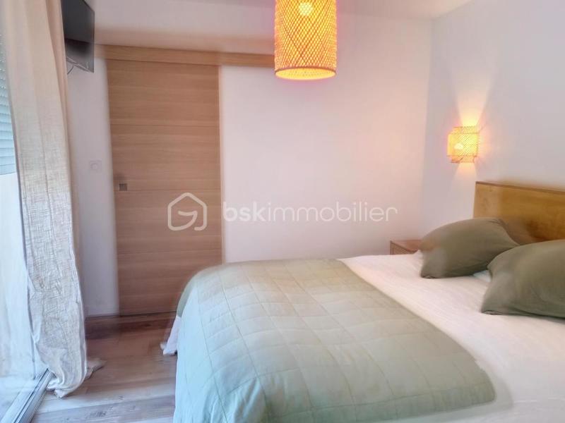 Villa - 232 m² - 9 pièces