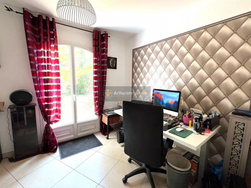 Maison - 220 m² - 6 pièces