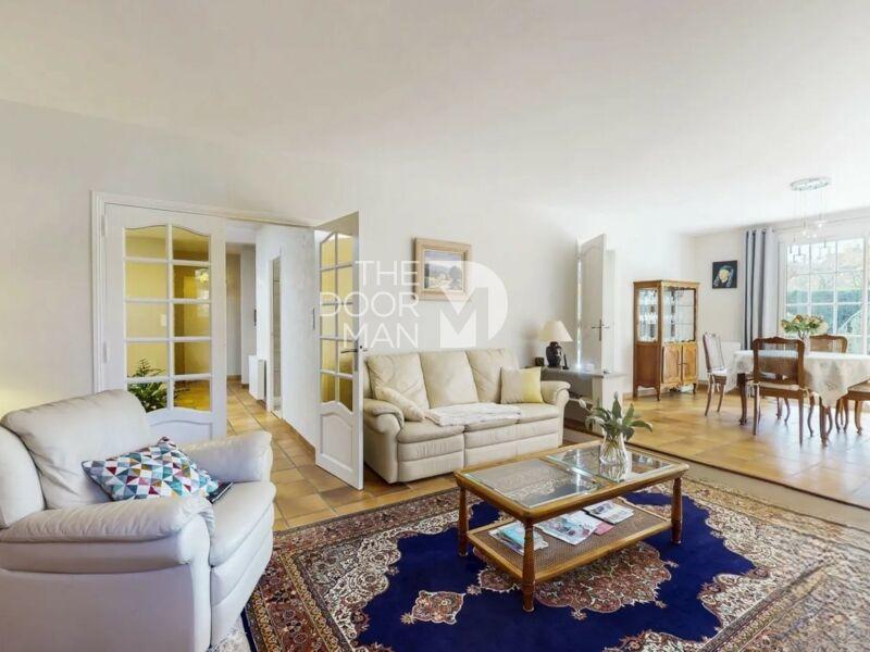 Propriété - 160 m² - 6 pièces