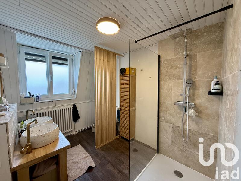 Maison - 93 m² - 4 pièces