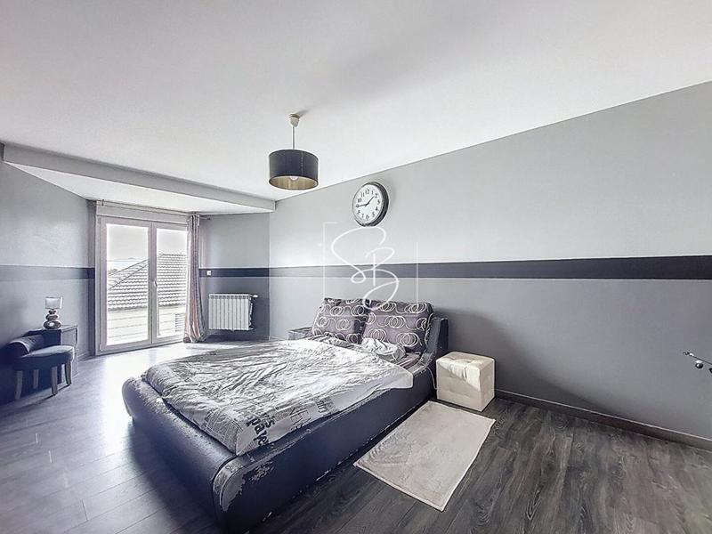 Maison - 162 m² - 5 pièces