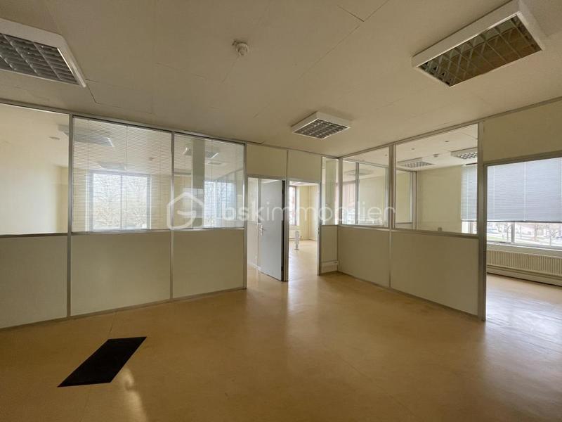 Immeuble - 1 600 m² - 12 pièces