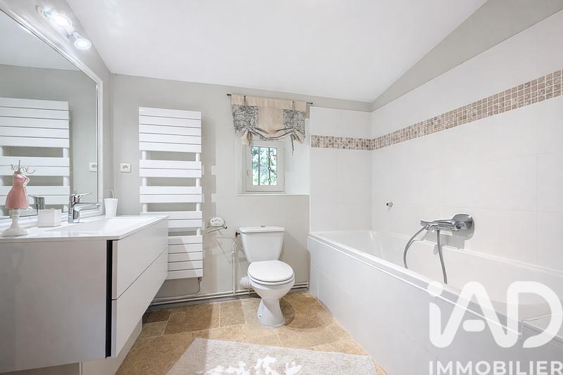 Maison - 350 m² - 12 pièces