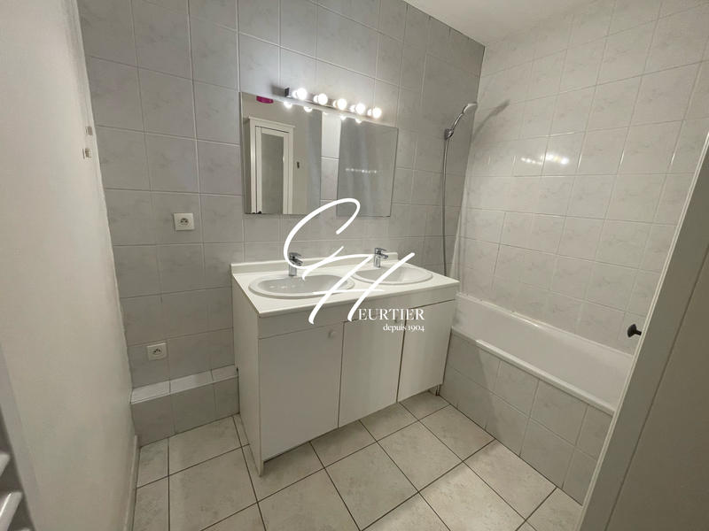 Appartement - 90 m² - 4 pièces