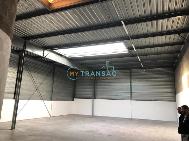 Local d'activités - 357 m²
