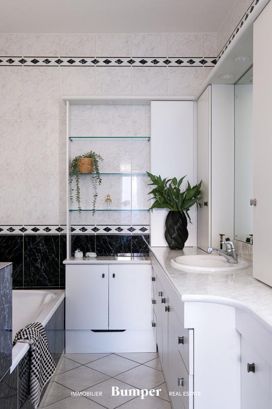 Appartement - 146 m² - 3 pièces