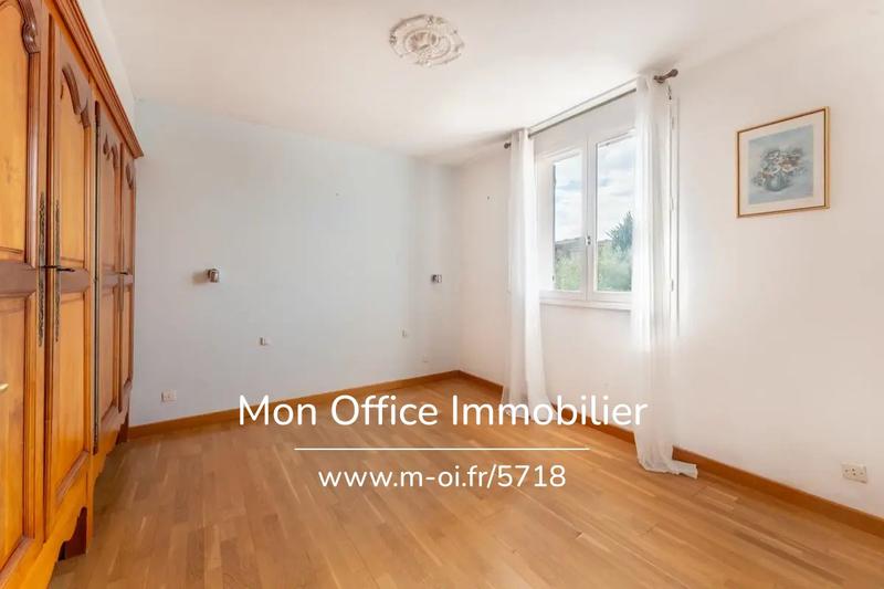 Maison - 102 m² - 4 pièces