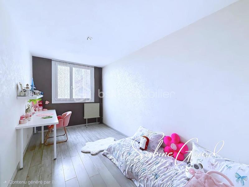 Appartement - 94 m² - 4 pièces