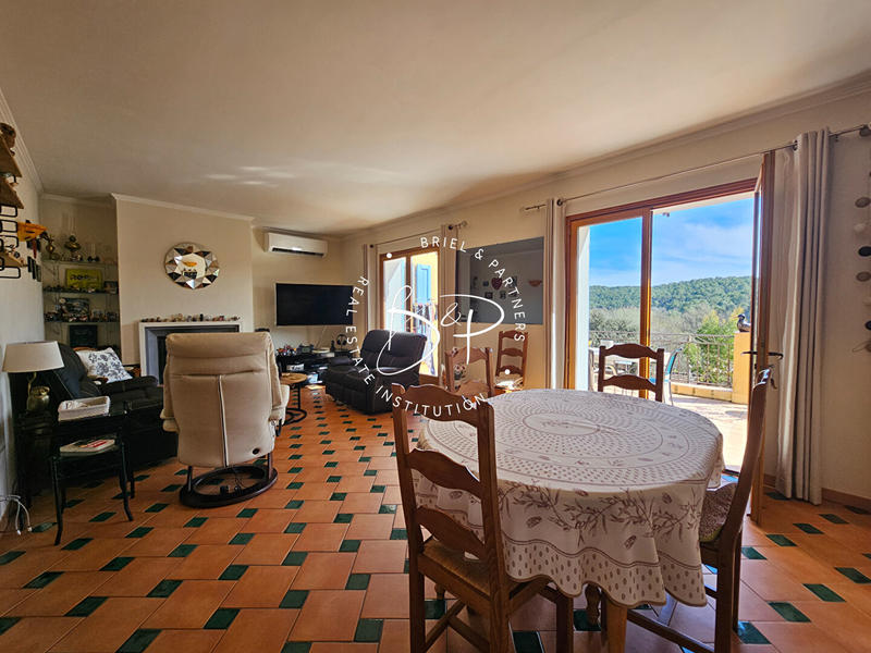 Maison - 146 m² - 6 pièces