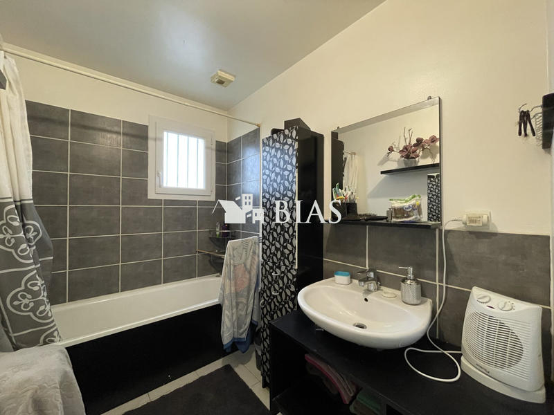 Maison - 86 m² - 4 pièces