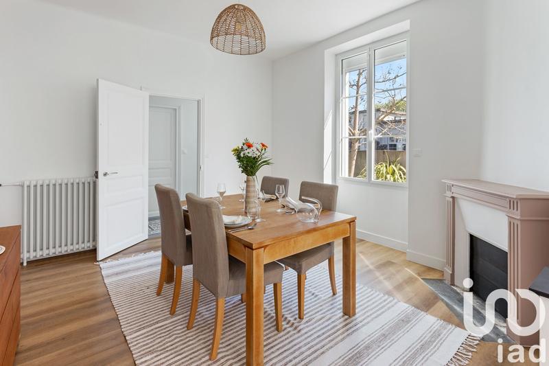 Maison de ville - 210 m² - 8 pièces