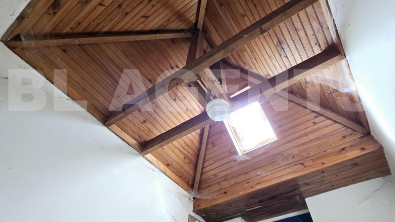 Maison - 195 m² - 10 pièces