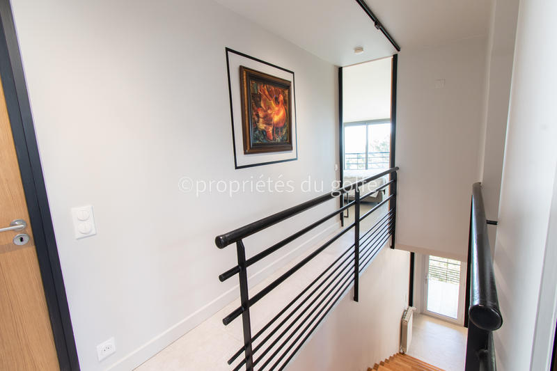 Maison - 210 m² - 5 pièces