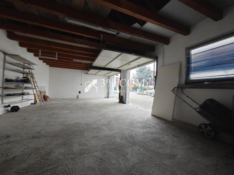 Propriété - 202 m² - 8 pièces