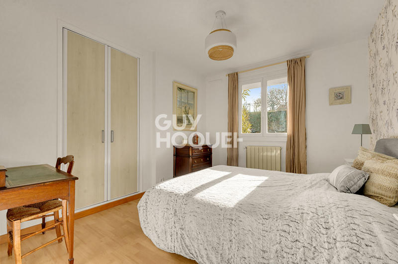 Maison - 254 m² - 8 pièces