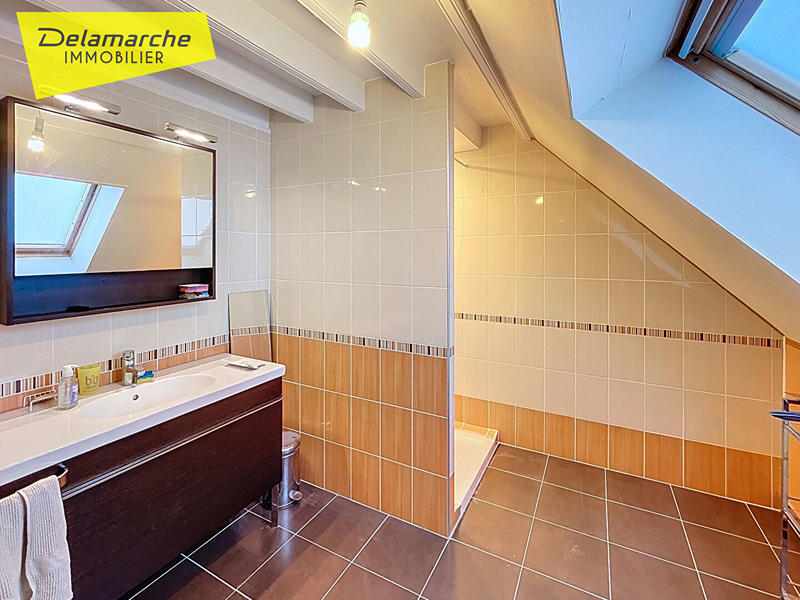 Maison - 195 m² - 9 pièces