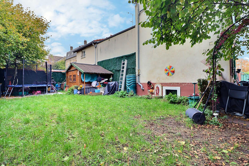 Maison - 92 m² - 5 pièces