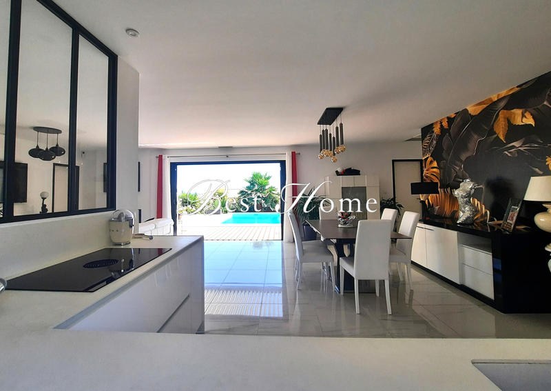 Maison - 140 m² - 6 pièces