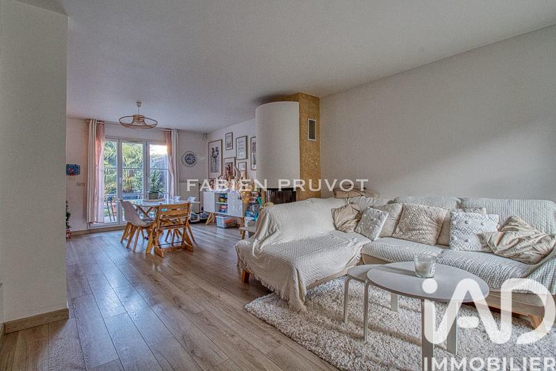 Maison - 95 m² - 5 pièces