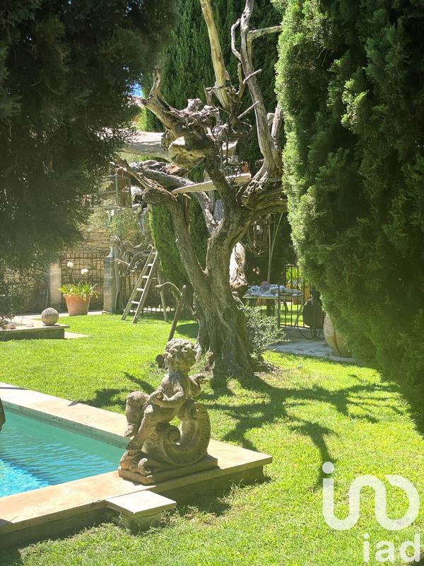 Maison - 256 m² - 9 pièces