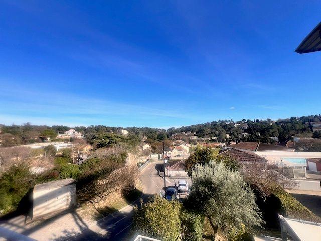 Appartement - 90 m² - 3 pièces