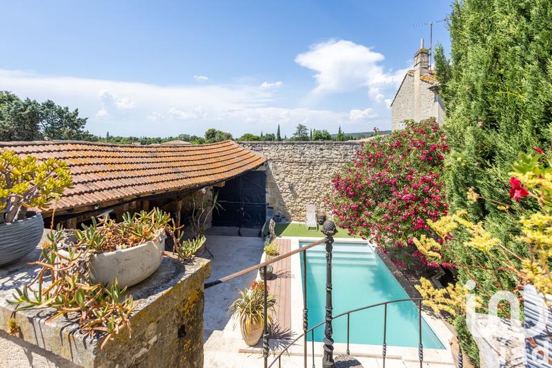 Maison - 325 m² - 9 pièces