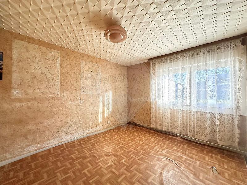 Maison - 96 m² - 5 pièces