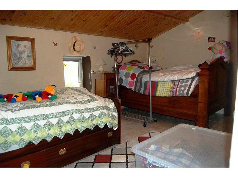 Maison traditionnelle - 250 m² - 9 pièces