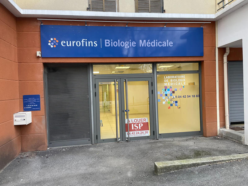 Local commercial - 114 m² - 4 pièces