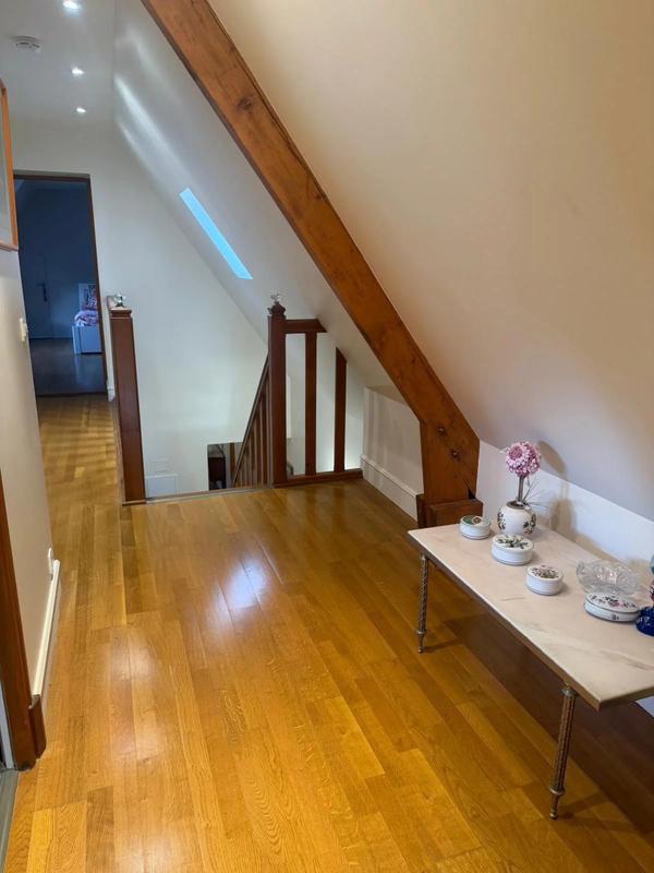 Maison - 200 m² - 6 pièces