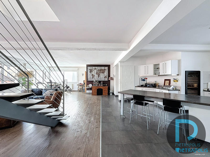 Appartement - 195 m² - 5 pièces