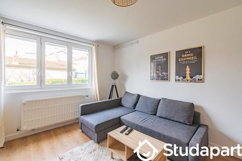 Chambre - 12 m² - 1 pièce