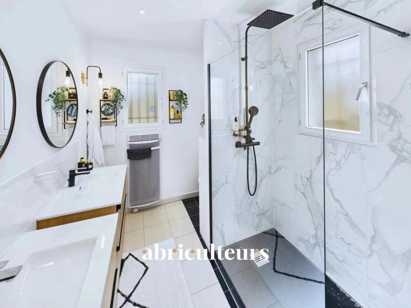 Maison ancienne - 261 m² - 12 pièces