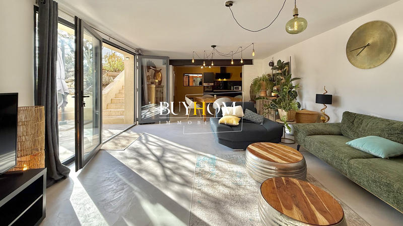 Maison - 190 m² - 5 pièces