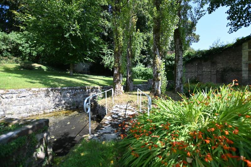 Maison - 262 m² - 9 pièces