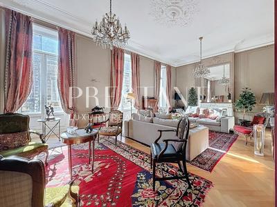 Appartement - 231 m² - 6 pièces