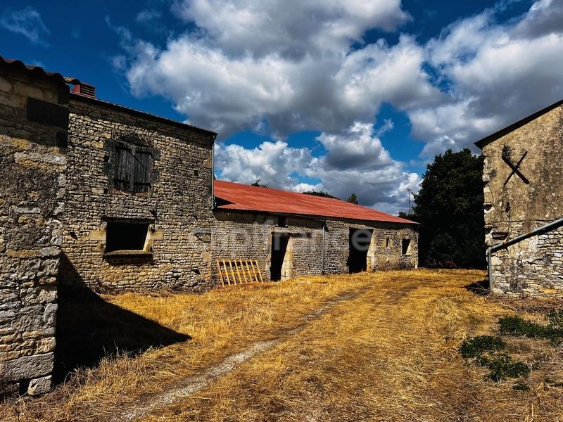 Grange - 155 m² - 4 pièces