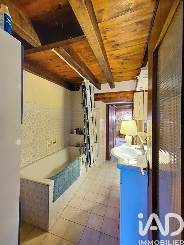 Maison - 215 m² - 7 pièces