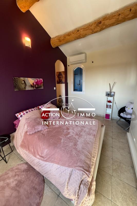 Propriété - 190 m² - 6 pièces