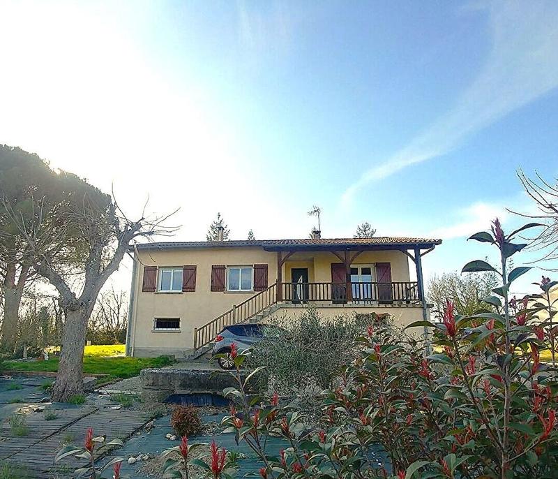 Maison - 98 m² - 4 pièces