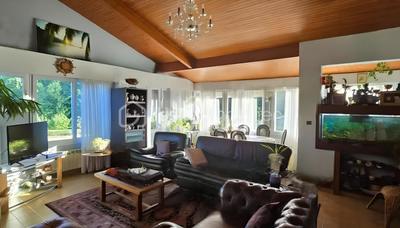 Maison - 185 m² - 7 pièces