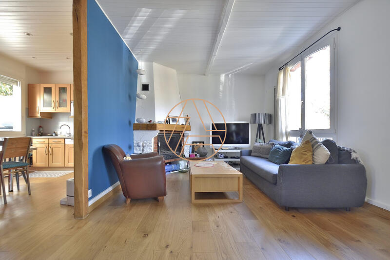 Maison - 95 m² - 5 pièces